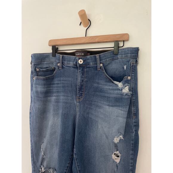 Torrid Sky High Rise Skinny Jeans Plus Size 20 Distressed Denim - Picture 6 of 12